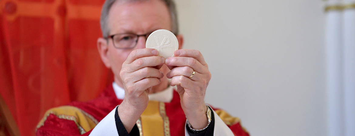 Holy Communion Holy Communion